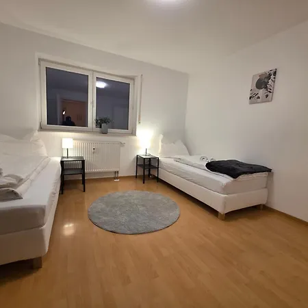 Pearl Three Apartman *
